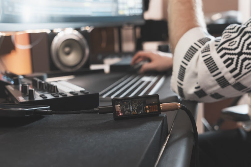 Questyle M15i Mobile Headphone Amplifier with DAC
