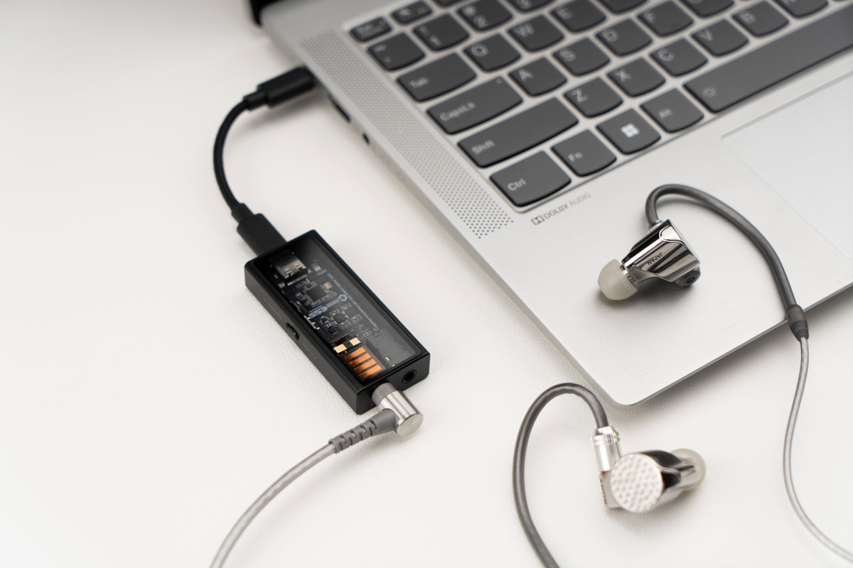 Questyle M15i Mobile Headphone Amplifier with DAC